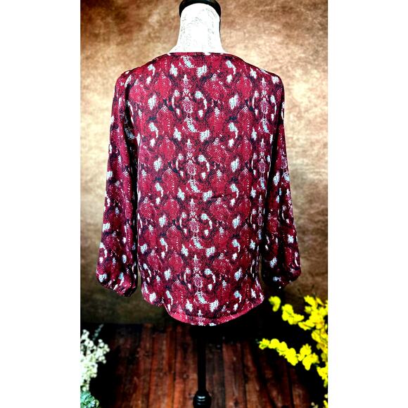 West Kei Veronica Tie Front Blouse Burgundy Snake size S - Picture 9 of 11